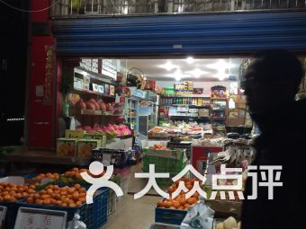宁波印象城广场购物