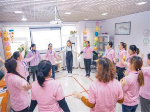 宁波专业育婴月嫂、保姆派送、老人病人护理、钟点工、住家阿姨派送